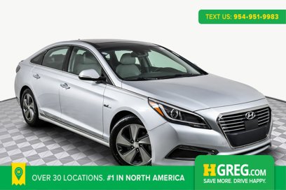 Used 2017 Hyundai Sonata Limited w/ Ultimate Package 02