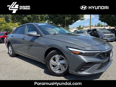Certified 2024 Hyundai Elantra SE