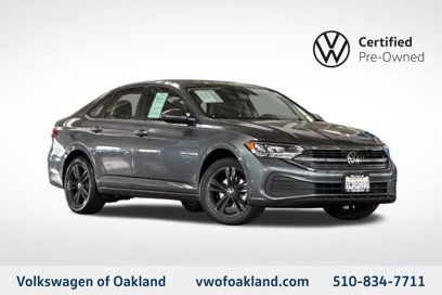 Certified 2024 Volkswagen Jetta SE w/ Black Wheel Package