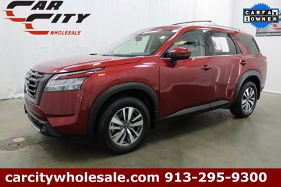 Used 2023 Nissan Pathfinder SL w/ Black Appearance Package