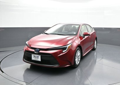 New 2025 Toyota Corolla LE