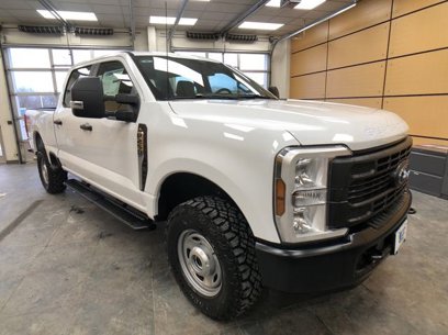 New 2025 Ford F250 XL w/ XL Off-Road Package