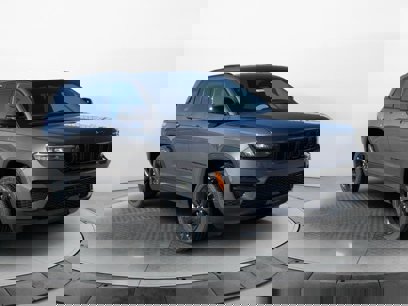 New 2025 Jeep Grand Cherokee Altitude