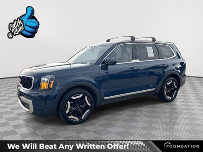 Certified 2024 Kia Telluride EX w/ EX Captain's Chair Package