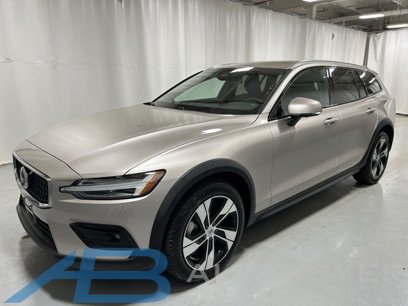 Used 2024 Volvo V60 B5 Cross Country Plus
