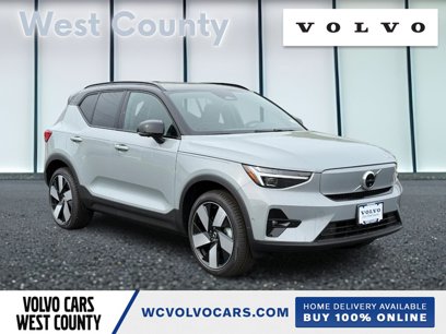 New 2025 Volvo EX40 Plus w/ Climate Package