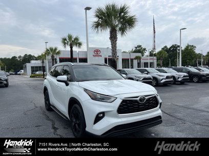 Used 2022 Toyota Highlander XLE