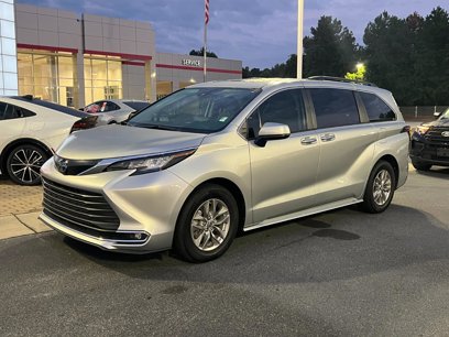 Certified 2022 Toyota Sienna XLE