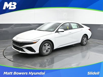 New 2025 Hyundai Elantra SE