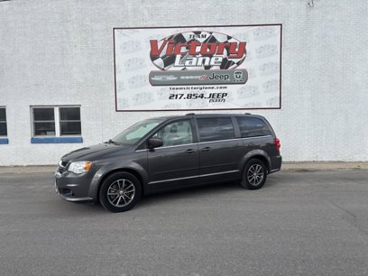 Used 2017 Dodge Grand Caravan SXT w/ Driver Convenience Group