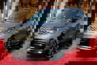 New 2025 Land Rover Discovery Metropolitan Edition
