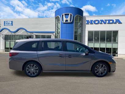 New 2025 Honda Odyssey Touring
