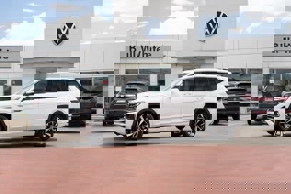 New 2025 Volkswagen Atlas SEL Premium R-Line