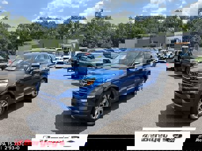 Certified 2023 Ford Explorer XLT w/ Equipment Group 202A