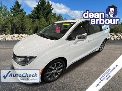 Used 2017 Chrysler Pacifica Limited