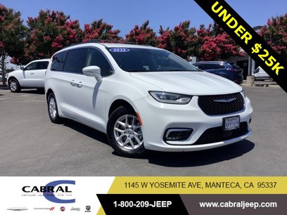 Used 2022 Chrysler Pacifica Touring-L