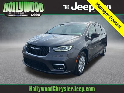 Used 2022 Chrysler Pacifica Touring-L