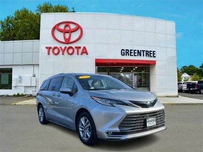 Certified 2021 Toyota Sienna Limited