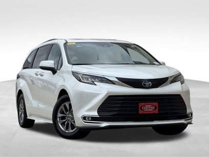 Certified 2023 Toyota Sienna XLE