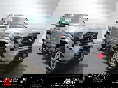 New 2025 Toyota Tacoma SR5
