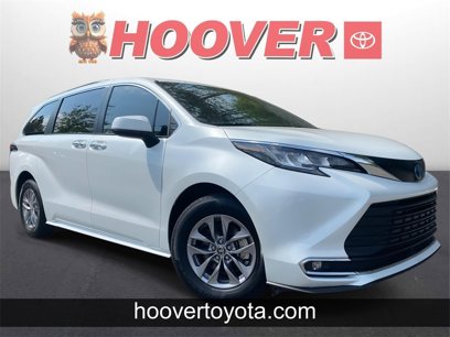 Used 2022 Toyota Sienna XLE