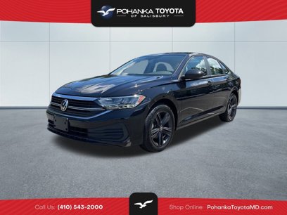 Used 2023 Volkswagen Jetta SE w/ Panoramic Sunroof Package