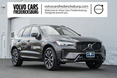 New 2025 Volvo XC60 B5 Core w/ Climate Package