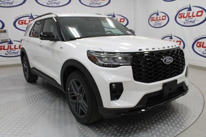 New 2025 Ford Explorer ST-Line w/ Premium Package