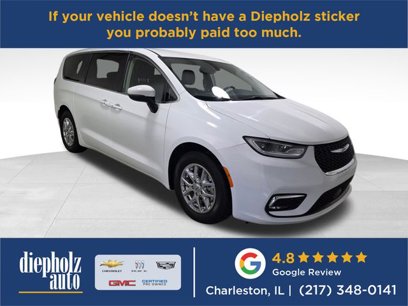 Used 2023 Chrysler Pacifica Touring-L