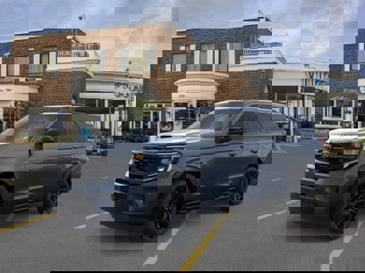 New 2025 Ford Expedition Platinum w/ Stealth Appearance Package
