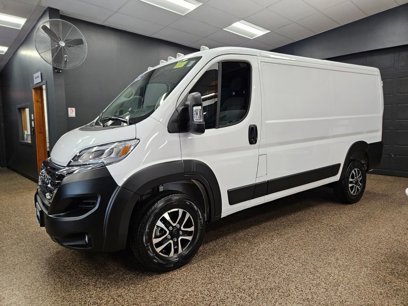 New 2025 RAM ProMaster 2500 w/ Quick Order Package 22G SLT