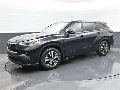 Used 2023 Toyota Highlander XLE