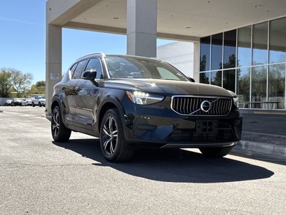 Certified 2025 Volvo XC40 B5 Core