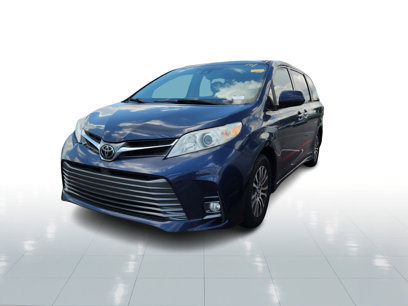 Used 2018 Toyota Sienna XLE