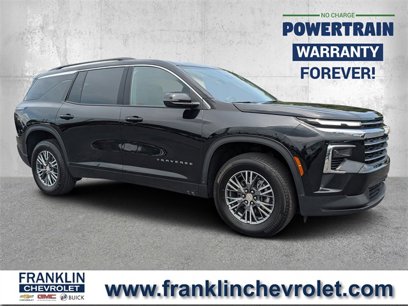 Used 2025 Chevrolet Traverse LT
