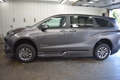 Used 2024 Toyota Sienna XLE