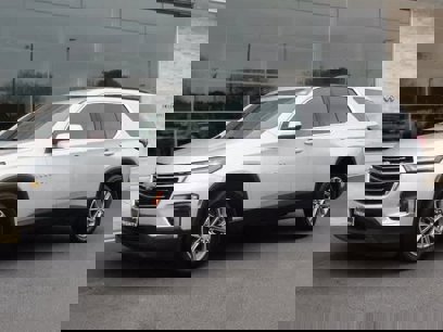 Used 2022 Chevrolet Traverse LT