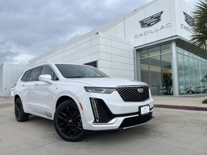 New 2025 Cadillac XT6 Luxury w/ LPO, Bronce Accent Package