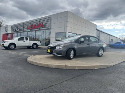 New 2025 Nissan Versa S w/ Trunk Package