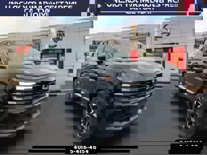 New 2025 Nissan Kicks SV w/ Illumination Package