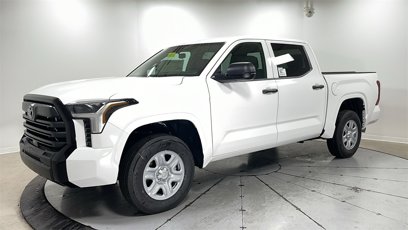 New 2025 Toyota Tundra SR