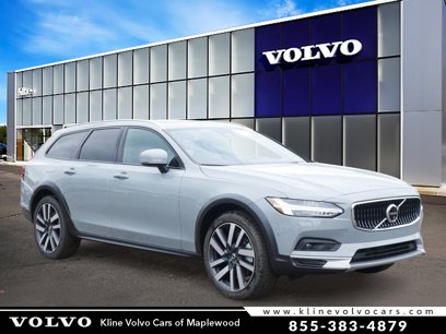 New 2025 Volvo V90 B6 Cross Country Plus w/ Climate Package