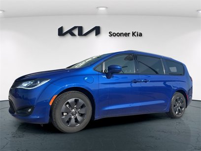 Used 2020 Chrysler Pacifica Touring-L w/ S Appearance Package