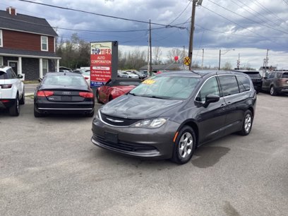Used 2017 Chrysler Pacifica LX w/ Tire & Wheel Group