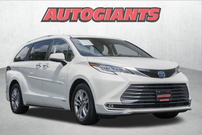 Used 2021 Toyota Sienna Limited