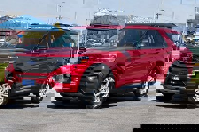Certified 2022 Ford Explorer XLT w/ Equipment Group 202A