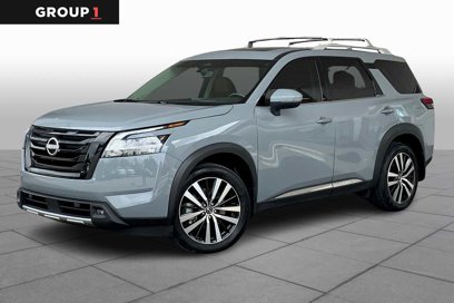 Used 2023 Nissan Pathfinder Platinum