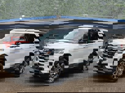 New 2025 Ford Explorer Active