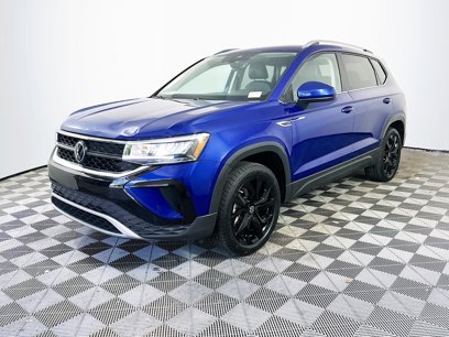 Used 2023 Volkswagen Taos SE w/ Black Wheel Package