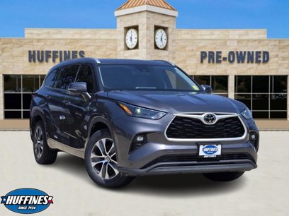 Used 2022 Toyota Highlander XLE